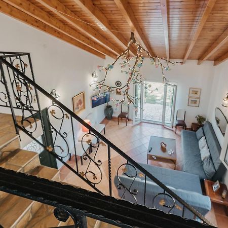 Villa Varka Vitalades Luaran gambar