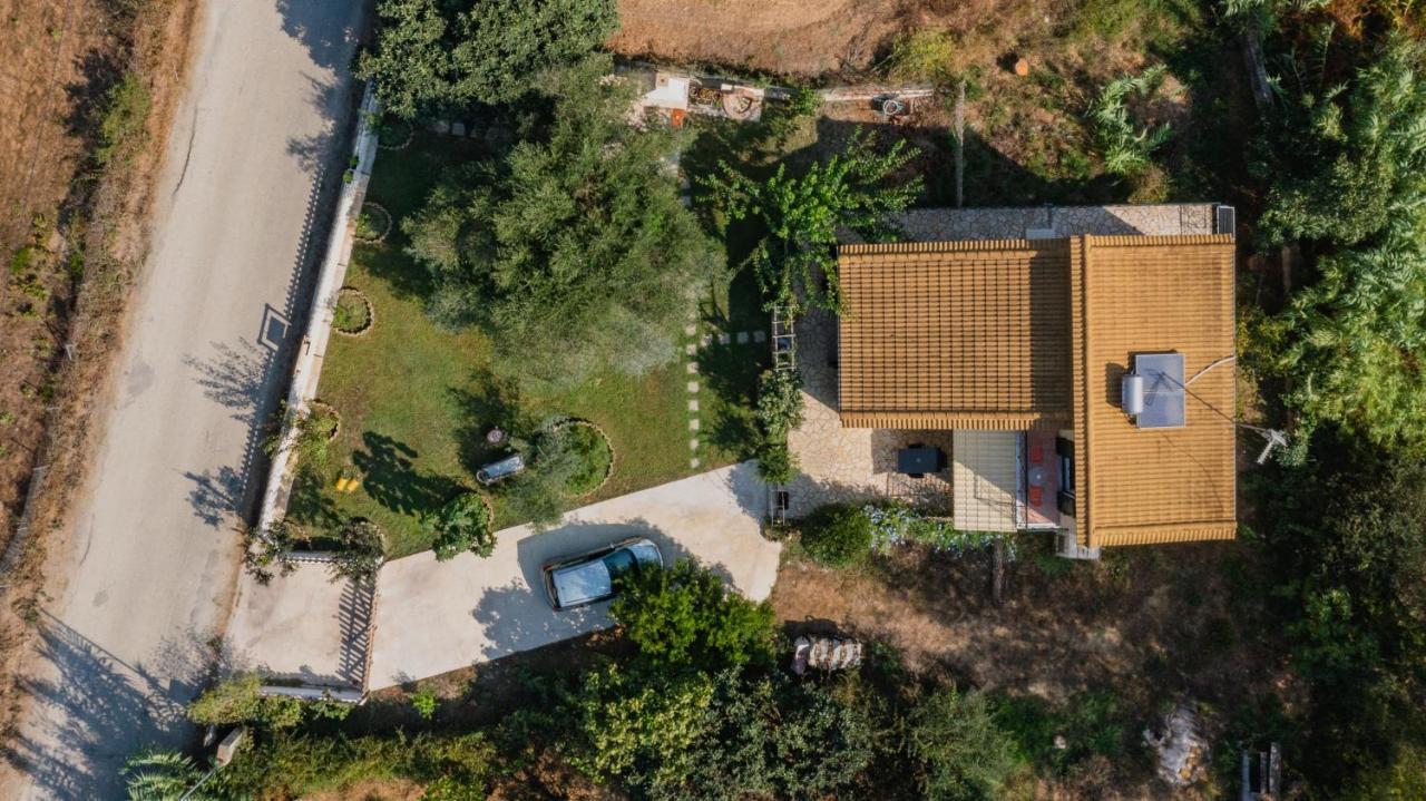 Villa Varka Vitalades Luaran gambar