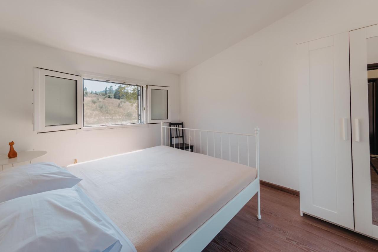 Villa Varka Vitalades Luaran gambar