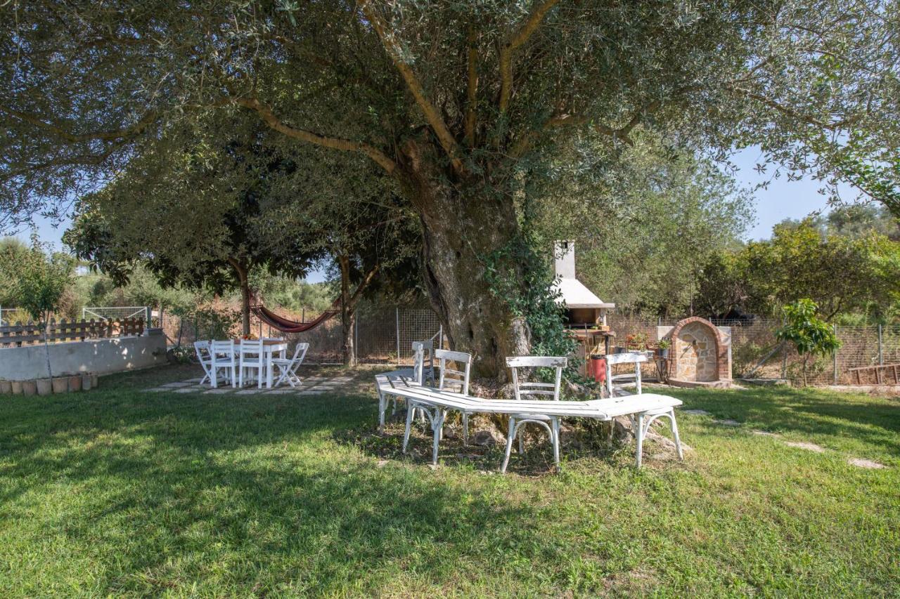 Villa Varka Vitalades Luaran gambar