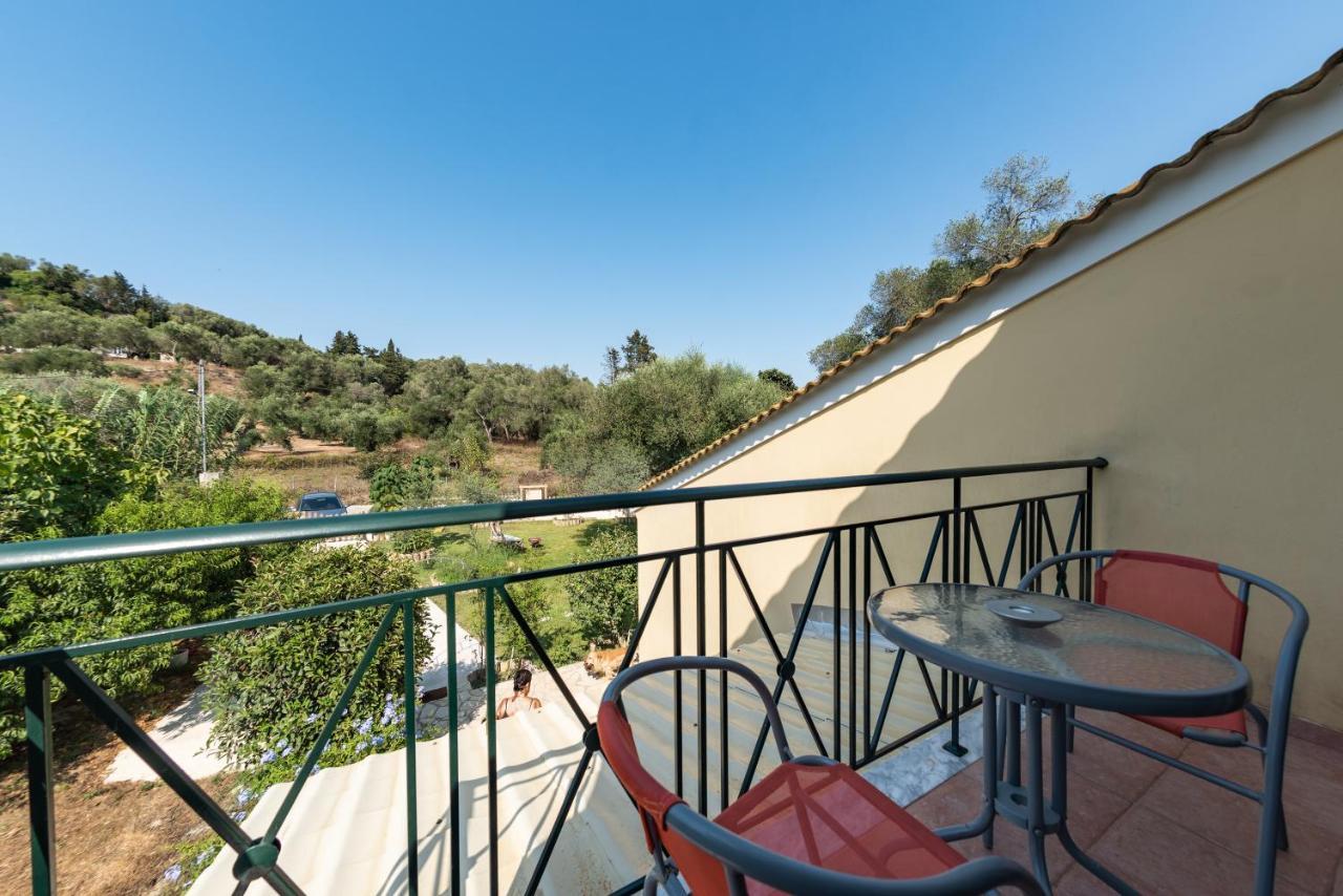 Villa Varka Vitalades Luaran gambar